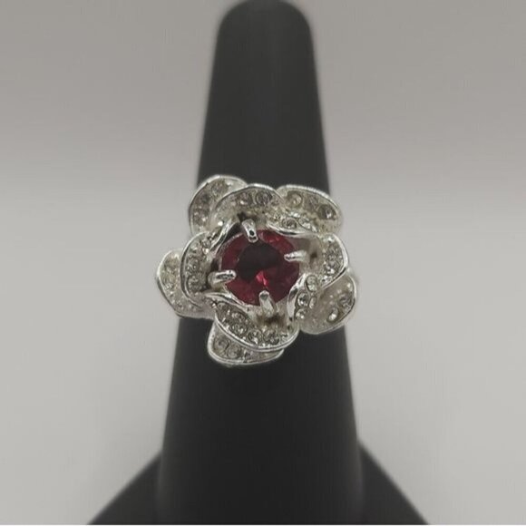 Jewelry - Silver Tone Rose Ring With Red & Clear Crystals Size 7.25 (NWOT)